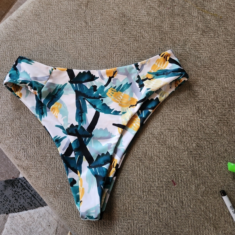 SHEIN Tropical Floral Bikini Bottom